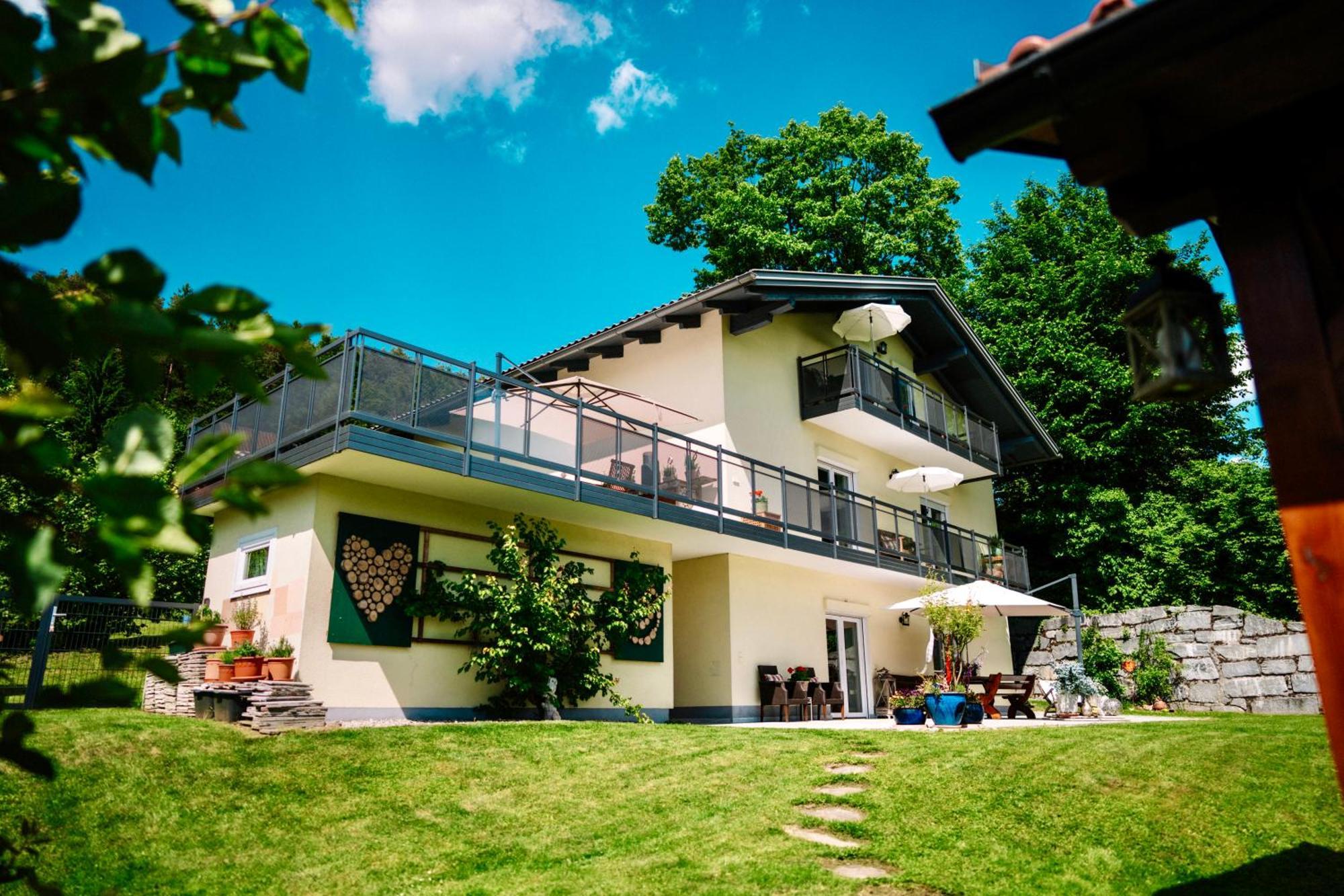 Schwalbennest Velden Apartment Velden am Woerthersee Ngoại thất bức ảnh